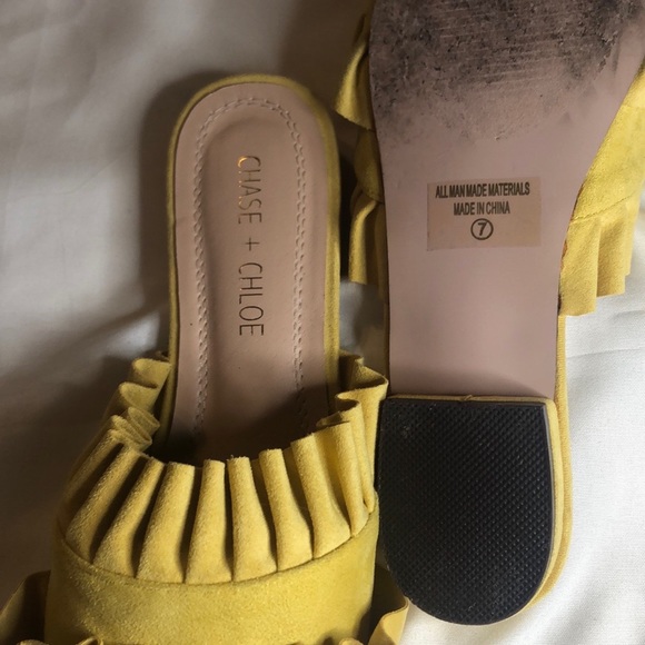 Chase and Chloe Ruffle Mules Butter Yellow Size 7 - Picture 4 of 5